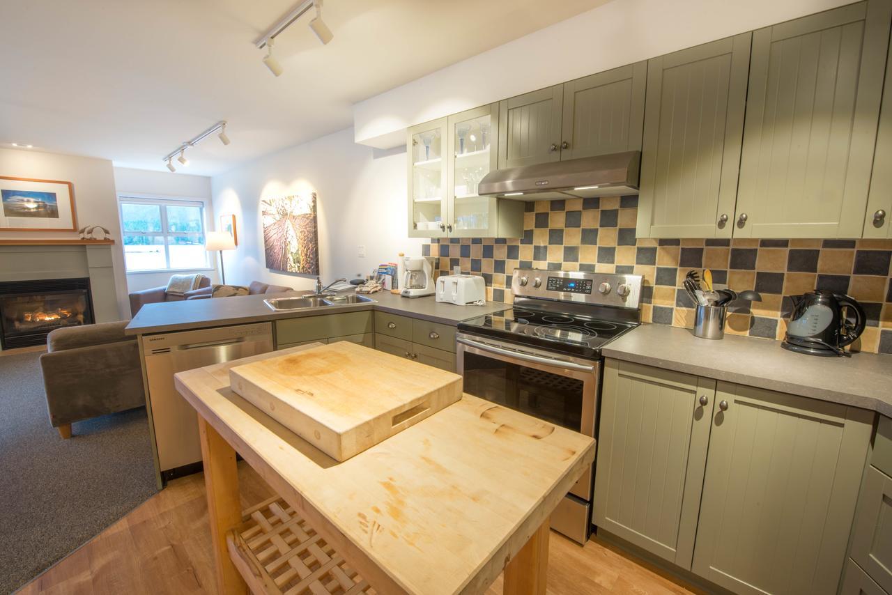 Luxury 2Br Oceanfront Condo By Onlybc 201 Tofino Exteriör bild